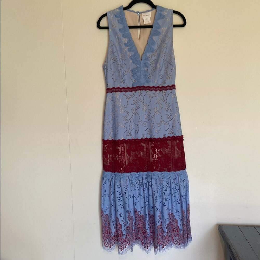 foxiedoxx Blue Red Sheath Lace Appliquéd Midi Dress V-Neck Sleeveless 48” Small